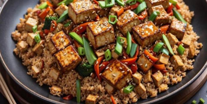 Salteado de Tofu con Verduritas y Arroz Integral